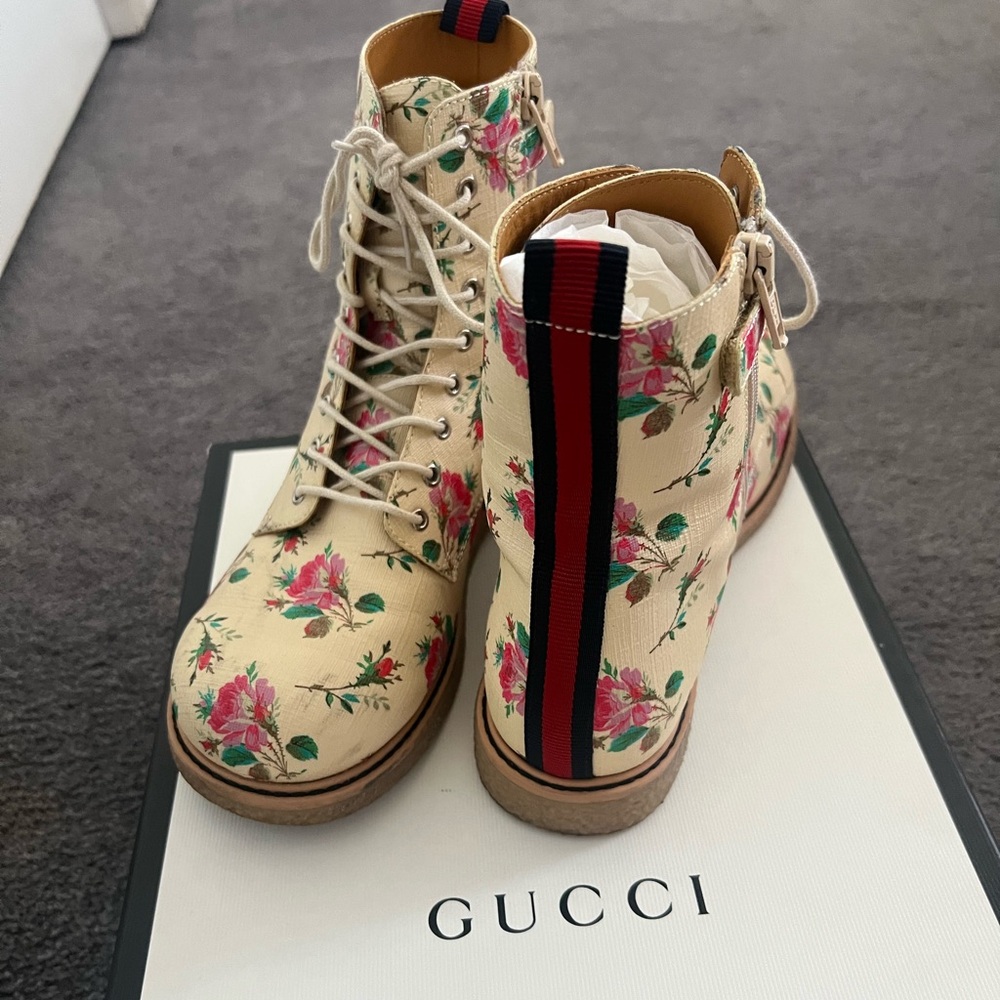Gucci Cream Floral Lace-Up Boots